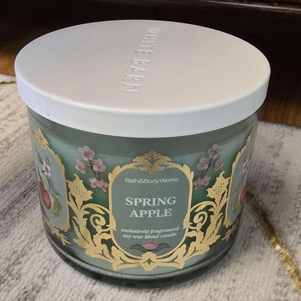 Spring Apple 3 Wick Candle